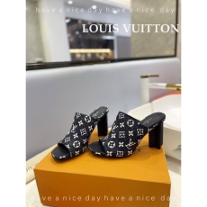 Louis Vuitton Slippers